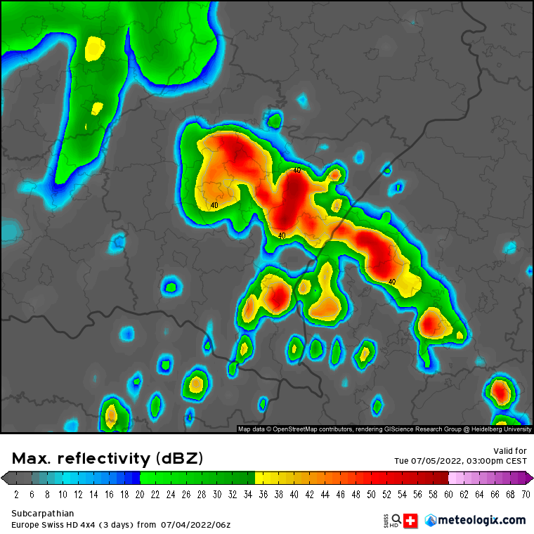 Pogoda: Prognozowany rozwój struktur burzowych na Podkarpaciu w godzinach popołudniowych na Podkarpaciu (model SwissHD)